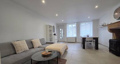 Maison en pierre pour une escapade relaxante,spacieuse, idéale pour famille.