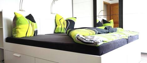 1 chambre, fer et planche à repasser, Wi-Fi, draps fournis