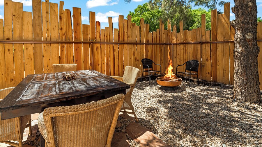 LUXX LODGE Glamping and Taos RV Park