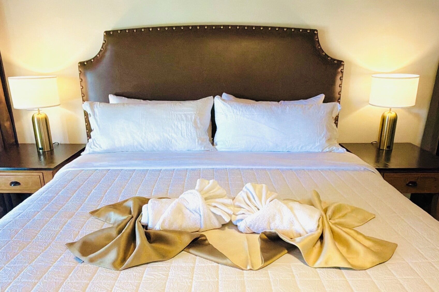 Suite estudio Deluxe, patio | Wifi gratis y ropa de cama