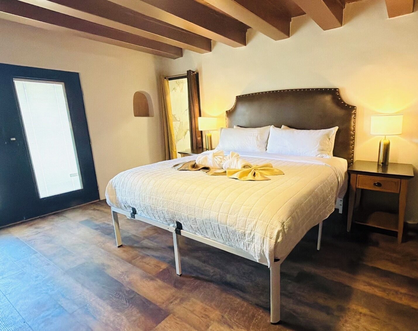 Suite Studio Deluxe, patio | Wi-Fi gratuit, draps fournis