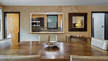 Casita Luxx | In-room dining