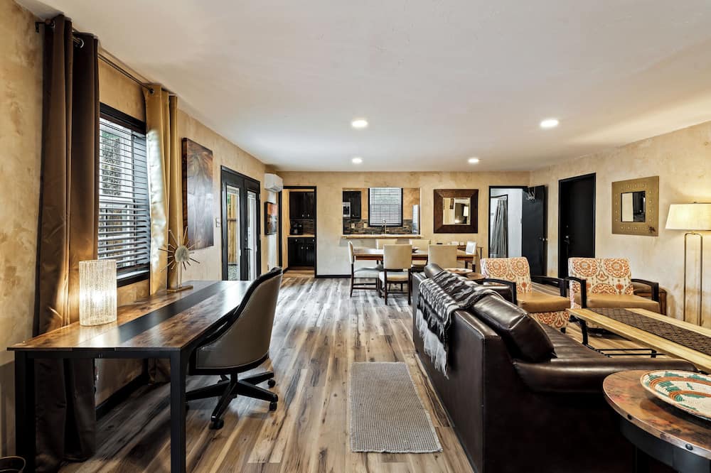 LUXX LODGE Glamping and Taos RV Park