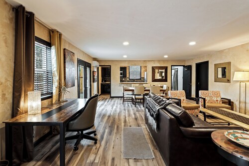 LUXX LODGE Glamping and Taos RV Park