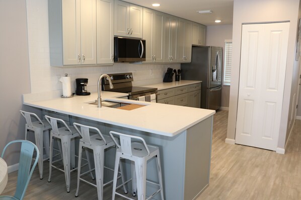 Private kitchen - Modern Coastal 2BR Retreat-Close to Boca Grande-Monthly Rental (Englewood)