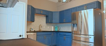 Riverwalk to Downtown New Bern