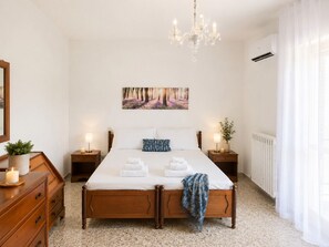 2 chambres, bureau, fer et planche à repasser, Wi-Fi gratuit
