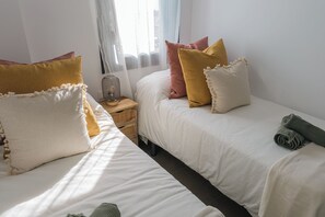 2 Schlafzimmer, Bügeleisen/Bügelbrett, Internetzugang, Bettwäsche