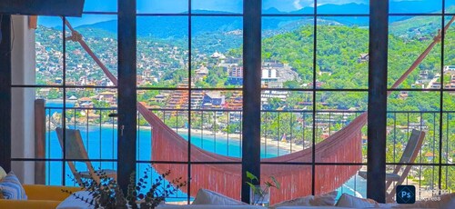PISCIS CONDO
Dawn overlooking the most beautiful bay in Mexico.
