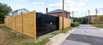 4BD/fenced backyard/Close to Duke