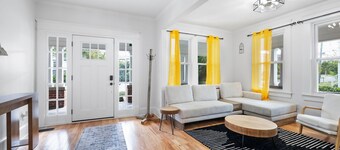 4BD/fenced backyard/Close to Duke