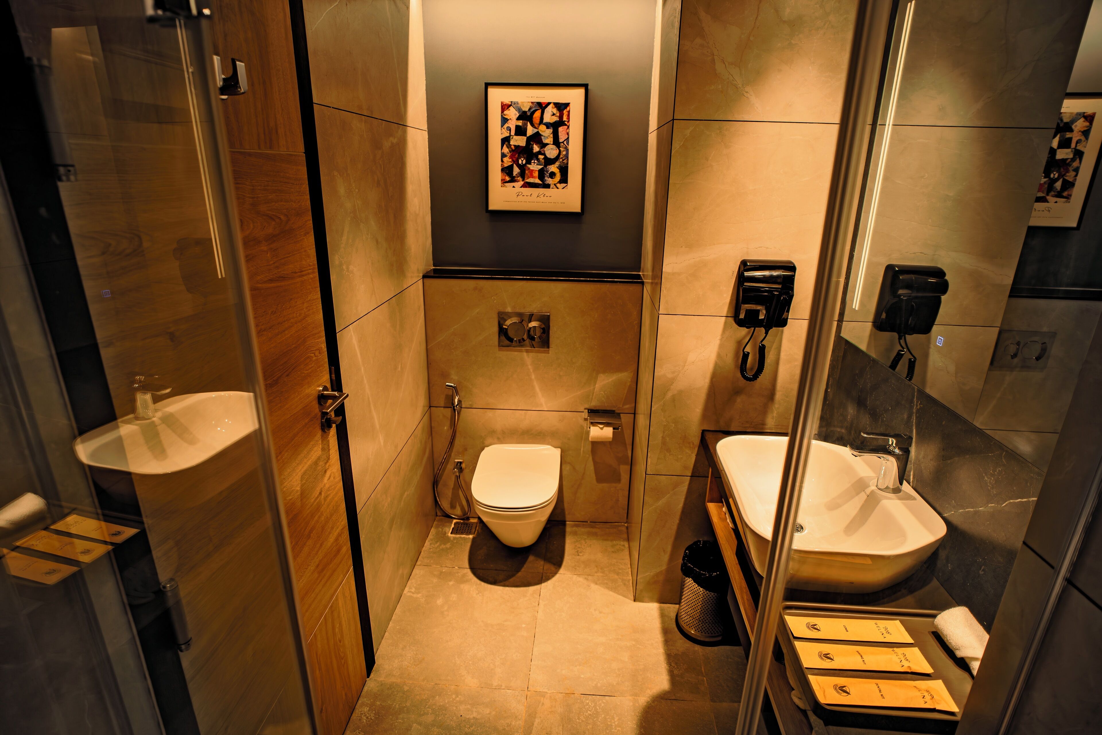 Executive Room | Bad | Dusj og håndklær