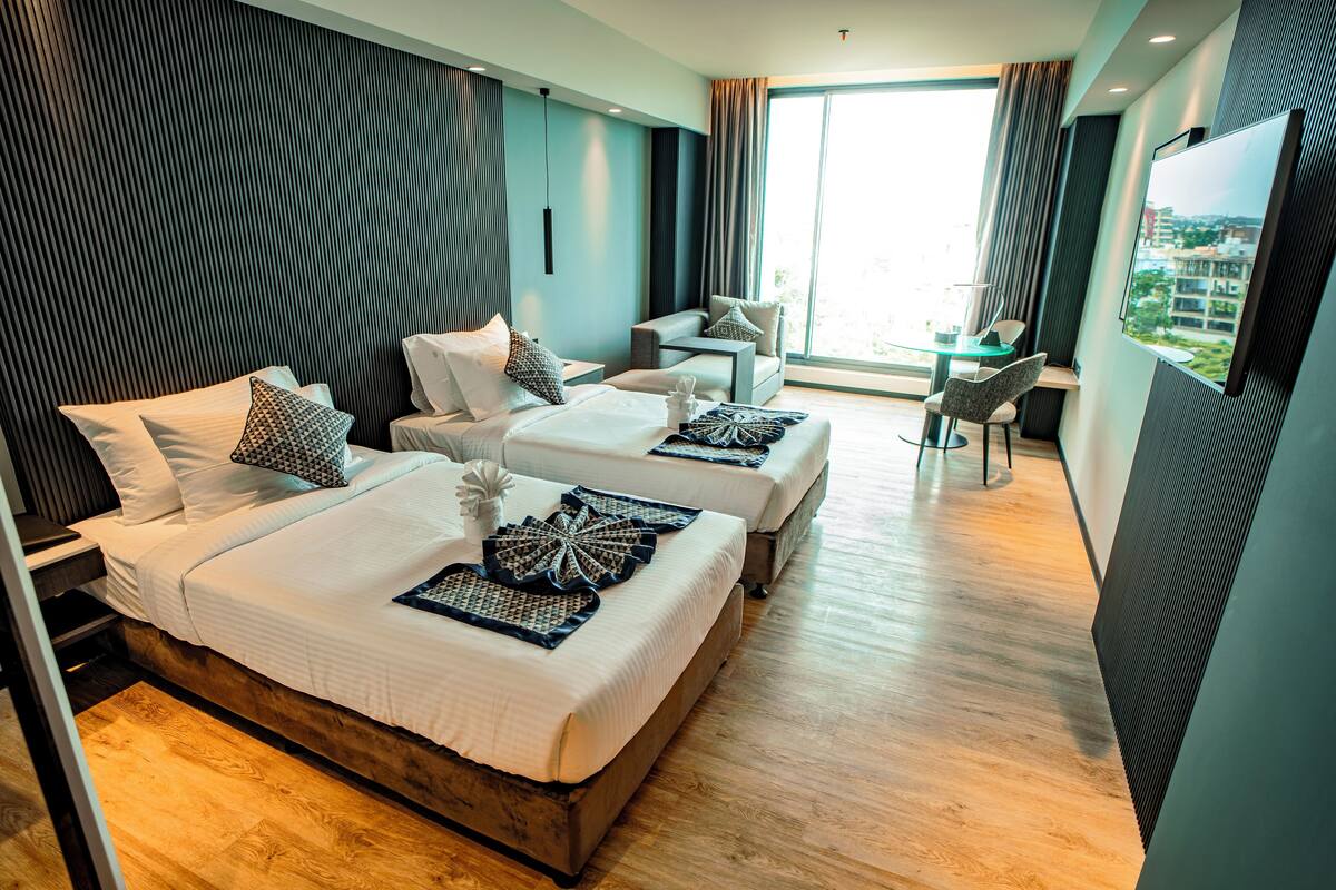 Executive Room | 办公桌、 笔记本电脑工作区、熨斗/熨板
