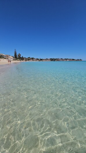 Beach nearby, sun-loungers, beach towels