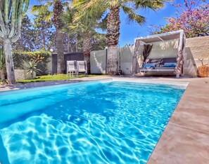 Piscine extérieure, piscine chauffée