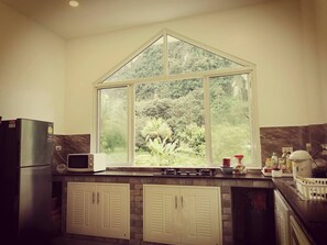 Villa, 2 Bedrooms, Accessible, Smoking | Interior