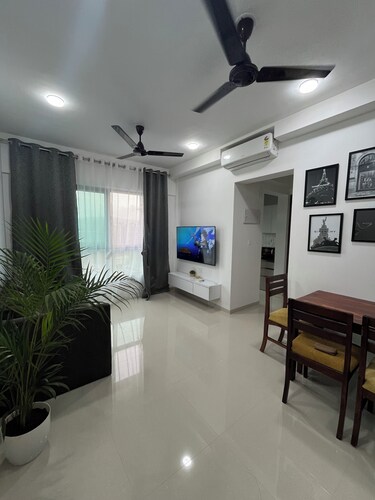 Charming 1BHK apartment in welcoming Thane with AC