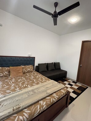 1 bedroom, iron/ironing board, WiFi, bed sheets