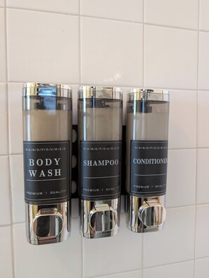 Bathroom amenities