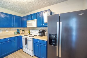 Microwave, oven, stovetop, dishwasher
