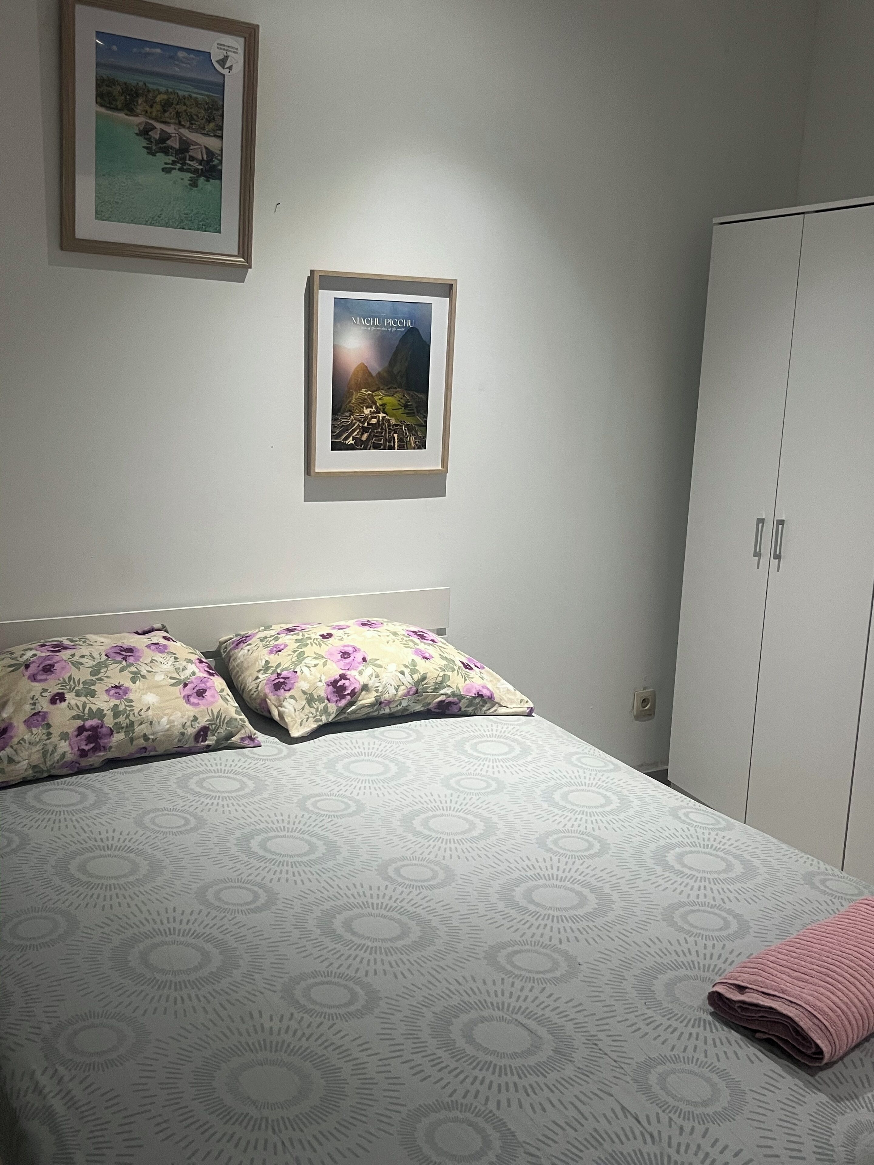 1 camera, ferro/asse da stiro, accesso a Internet, lenzuola