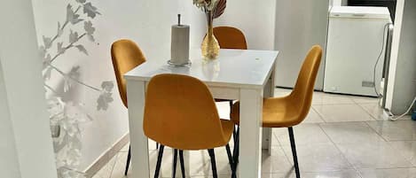 تناول الطعام