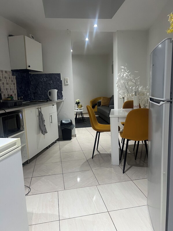 Microwave, oven, stovetop