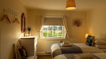 4 bedrooms, iron/ironing board, travel crib, WiFi (free)