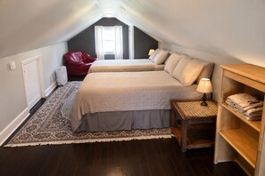3 bedrooms, desk, iron/ironing board, travel crib