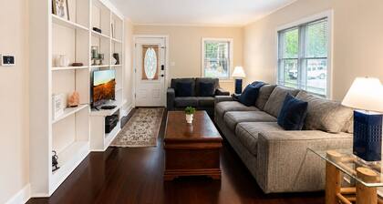 Spacious Brick Home - Sleeps 8 - Near Downtown