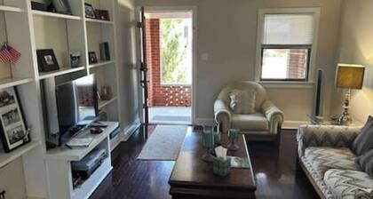Spacious Brick Home - Sleeps 8 - Near Downtown