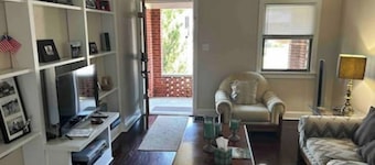 Spacious Brick Home - Sleeps 8 - Near Downtown