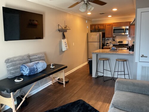 Charming 1BR Getaway with Pool, Patio, Free Parking & Pet Friendly