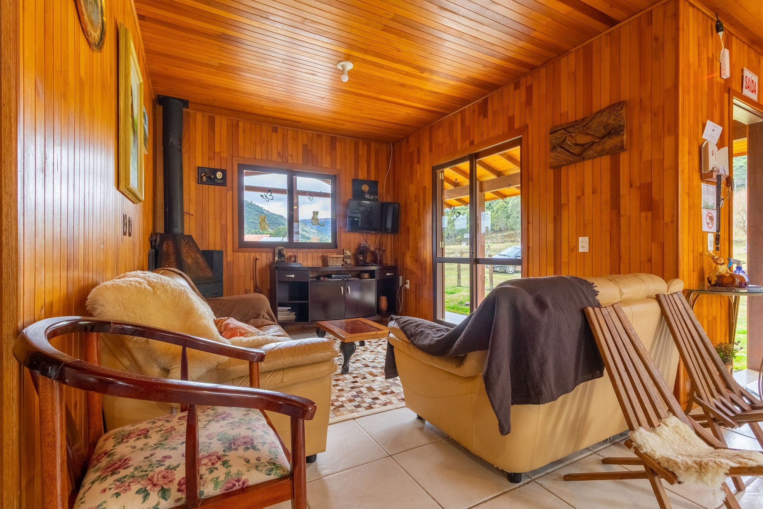 Family Cabin | Living area