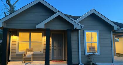 Spacious 3bd 2bth Near Airport/Medical center/downtown!