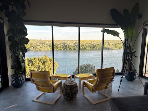 Idaho Riverfront Retreat 
Fishing, & Birdwatcher's Paradise