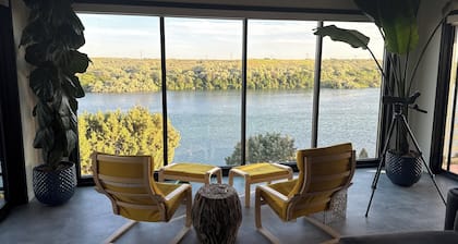 Idaho Riverfront Retreat
Fishing, & Birdwatcher's Paradise