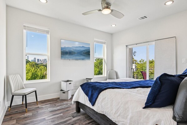 3 bedrooms, desk, iron/ironing board, WiFi