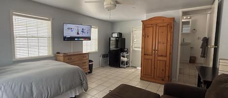 1 bedroom, iron/ironing board, WiFi, bed sheets