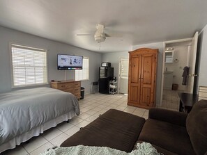 1 chambre, fer et planche à repasser, Wi-Fi, draps fournis