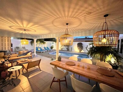 *NEW* Cozy Casa! Tasteful family villa with private pool!