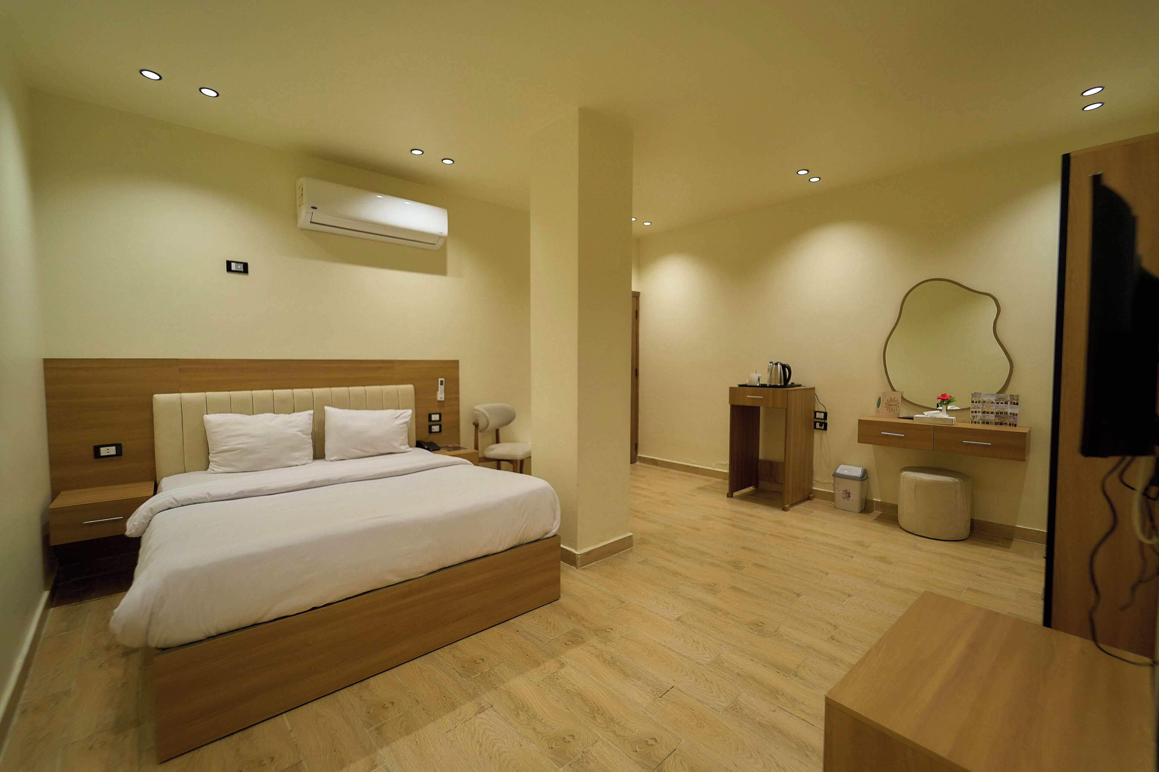 Deluxe Double Room | In-room safe, blackout drapes, soundproofing, free WiFi