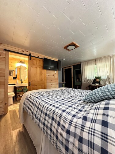 Studio Near Lake Michigan and Manistee River - Janix Escapes