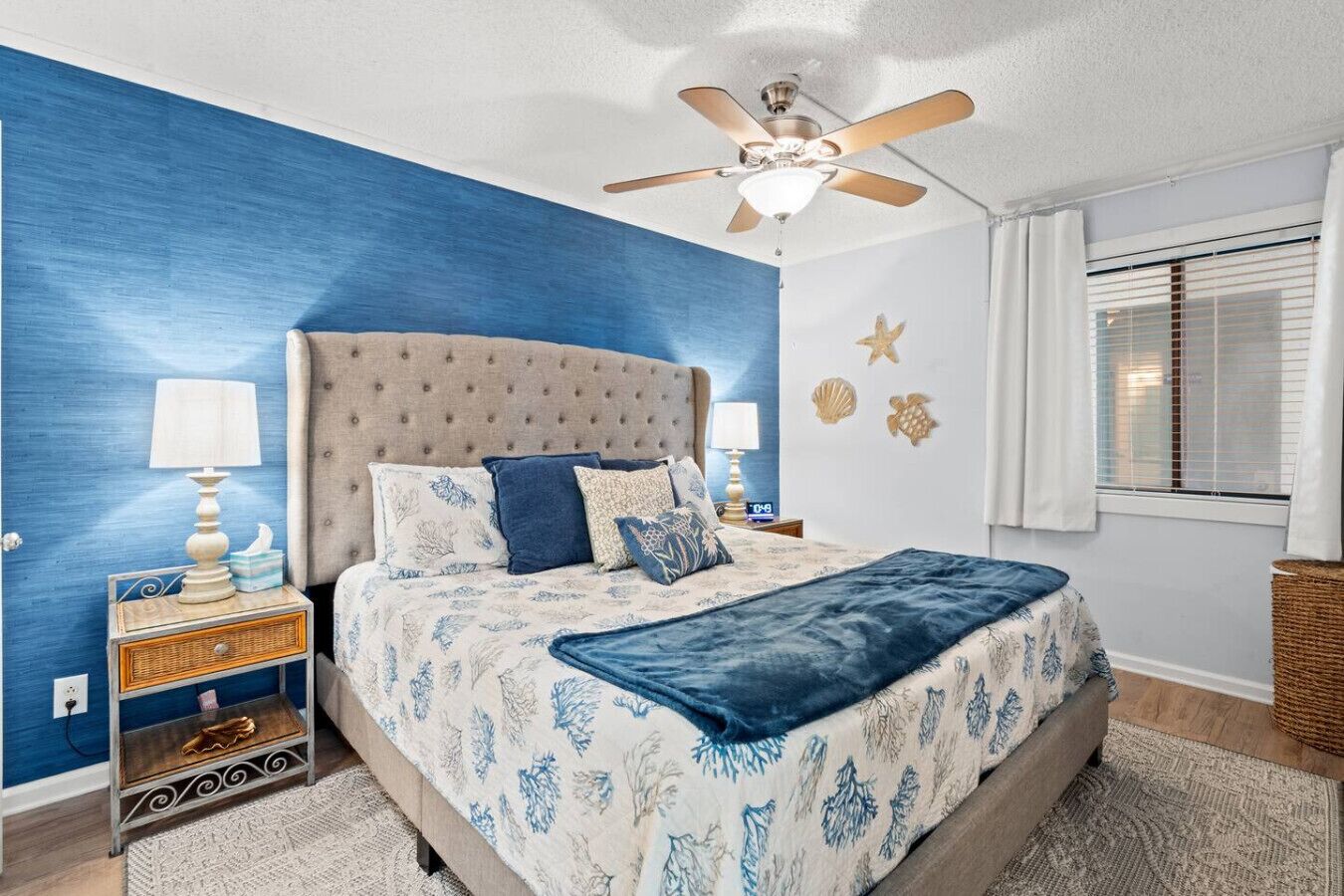 1 bedroom, desk, iron/ironing board, WiFi