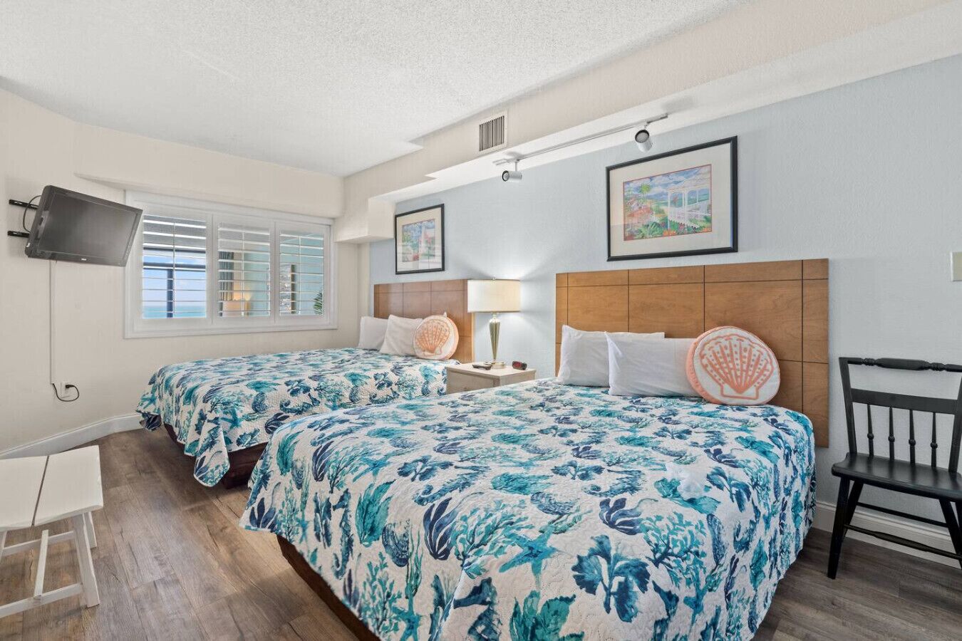 1 slaapkamer, een bureau, een strijkplank/strijkijzer, wifi