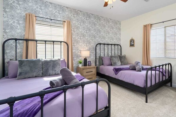 4 Schlafzimmer, Bügeleisen/Bügelbrett, Reisekinderbett, WLAN