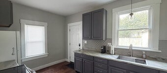 Newly Renovated 3 Bedroom, Near Campus!