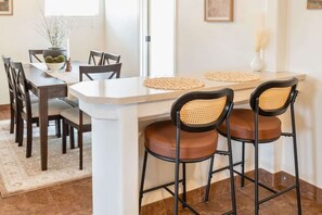 Dining - *NEW* Oasis Retreat! Hot Tub Mini Golf Volleyball! (Phoenix)