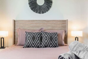 4 habitaciones, tabla de planchar con plancha, cuna de viaje y wifi 