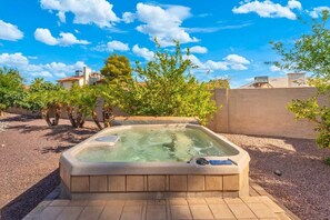 Bañera de hidromasaje exterior